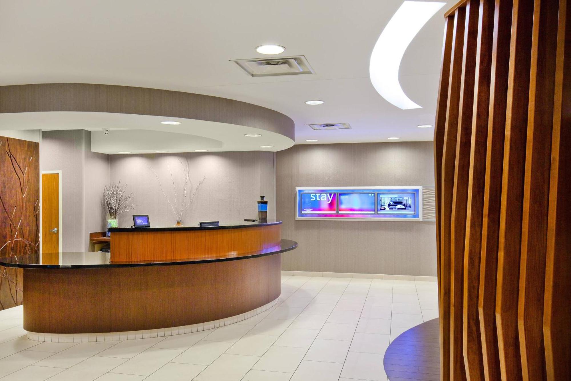 Springhill Suites Chesapeake Greenbrier Exterior photo