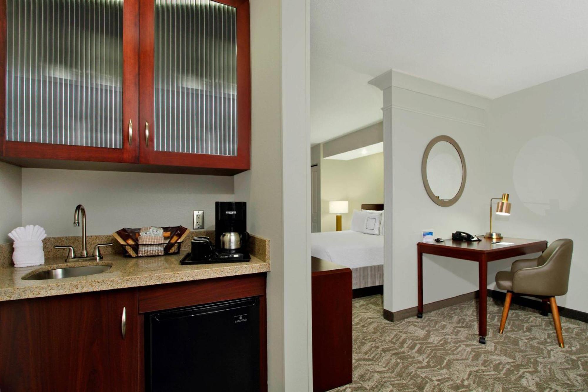 Springhill Suites Chesapeake Greenbrier Exterior photo