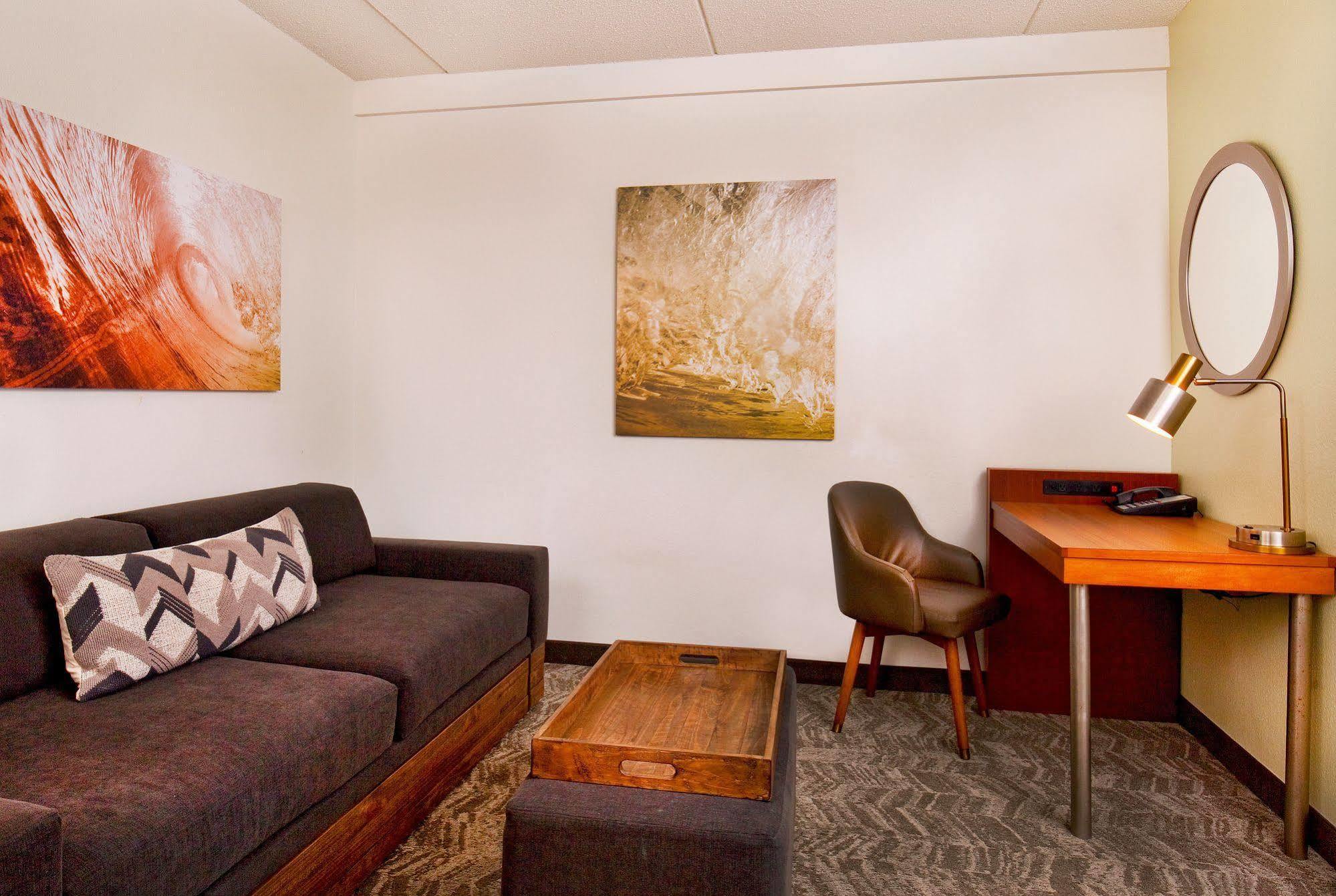 Springhill Suites Chesapeake Greenbrier Exterior photo